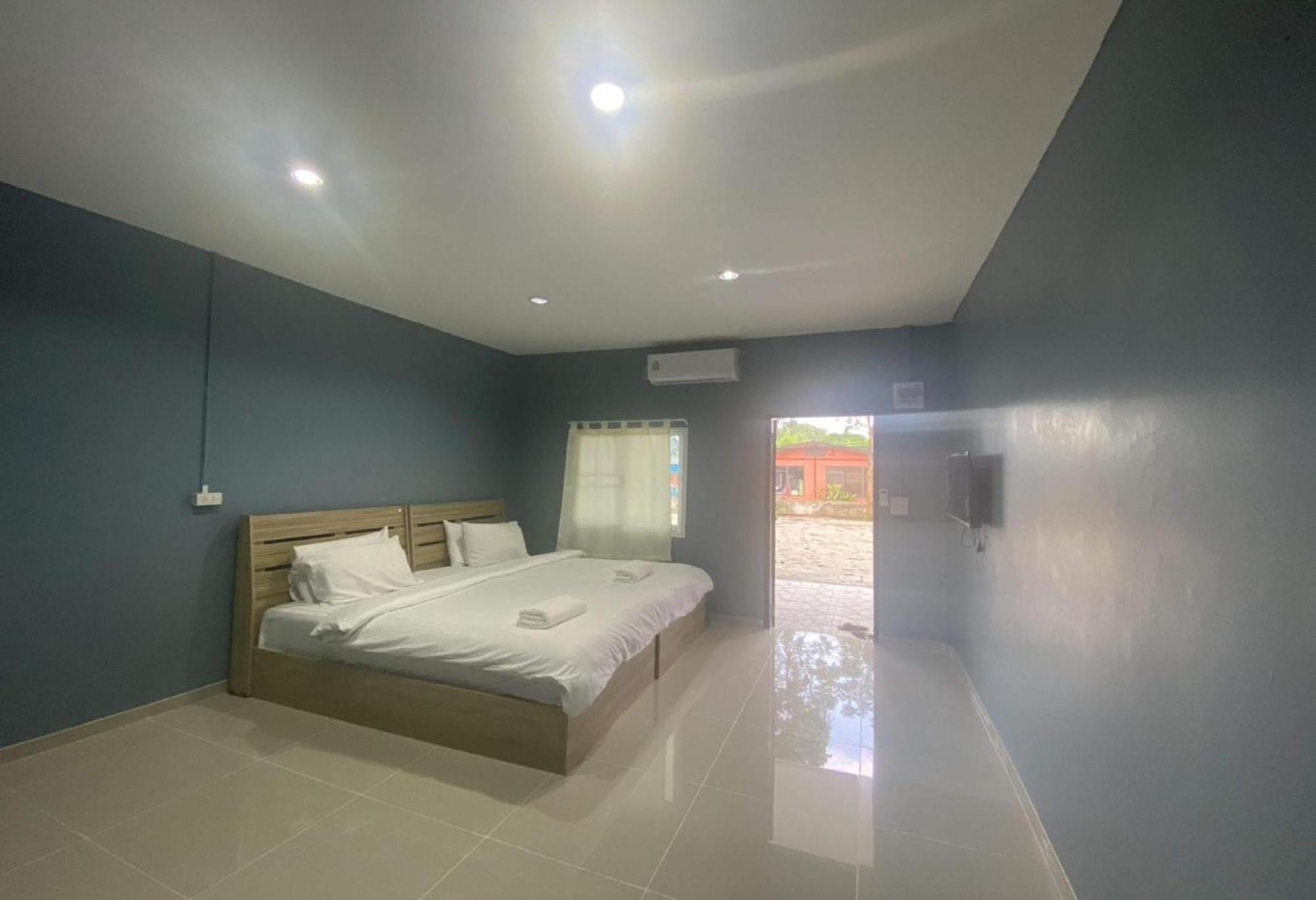 Collection O To The Sea Resort Thailand Na Chom Thian Esterno foto