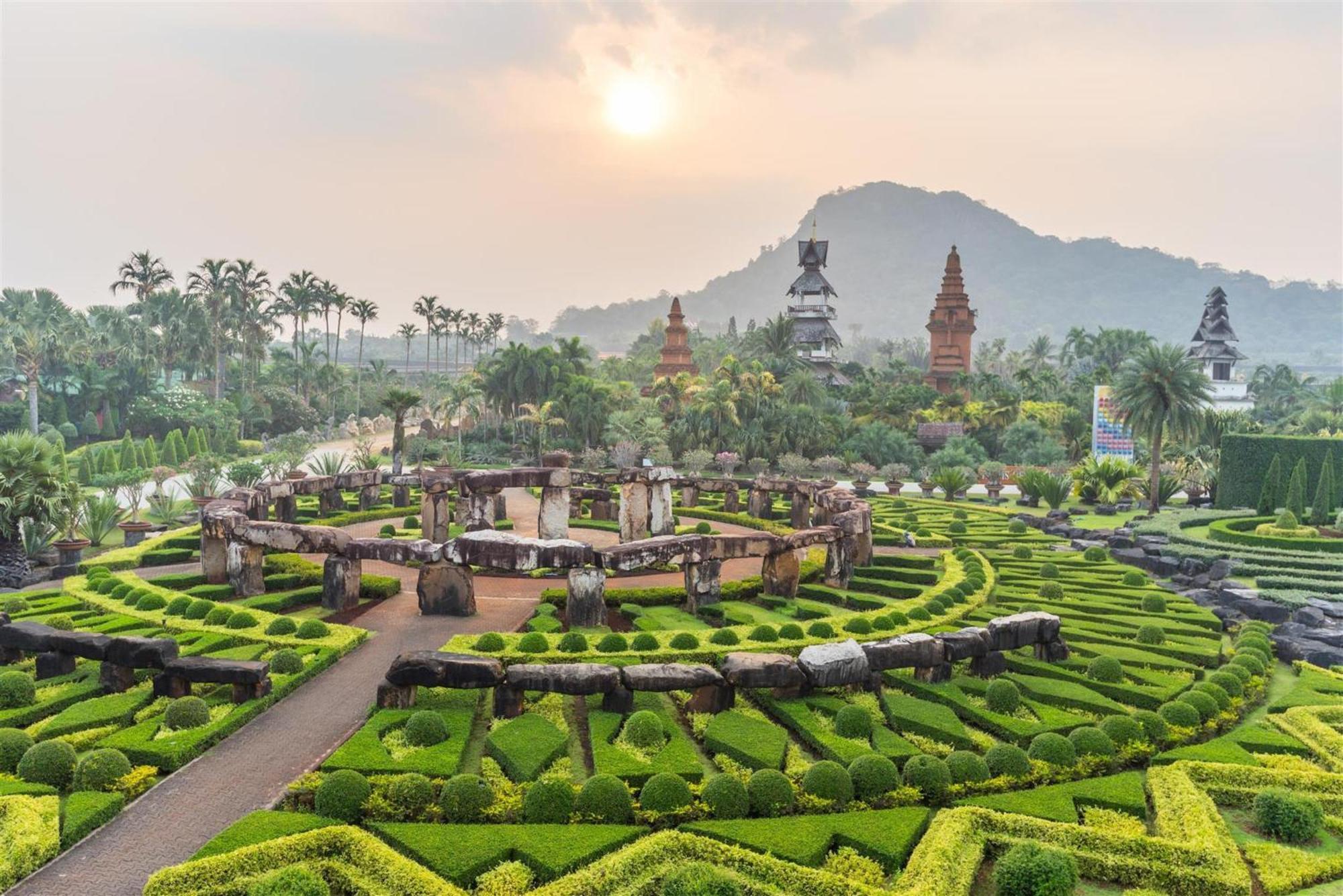 Collection O To The Sea Resort Thailand Na Chom Thian Esterno foto